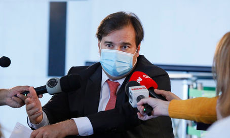 Maia diz que grande desafio do momento é derrotar o coronavírus