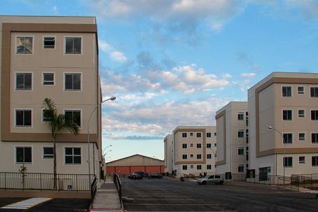 Inscritos na Cohab recebem as chaves de 88 apartamentos no Pinheirinho