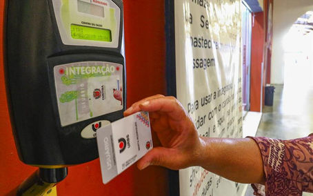 Pessoas com covid-19 terão cartão-transporte bloqueado por sete dias