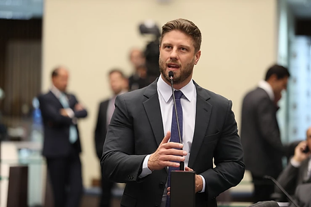 Deputado questiona gastos com Covid19