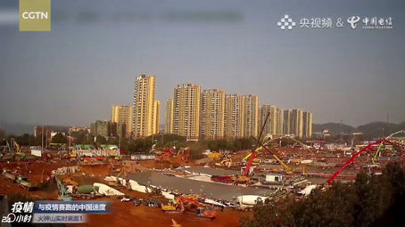 Em dez dias, China termina hospital com mil leitos