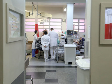 Governo vai contratar 435 profissionais para hospitais universitários