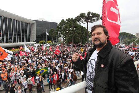 CURITIBA MERECE ALGUÉM QUE A RESPEITE E TRABALHE PELAS PESSOAS