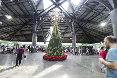 De presentes e roupas a itens para a ceia, tem de tudo na Rua da Cidadania da Matriz
