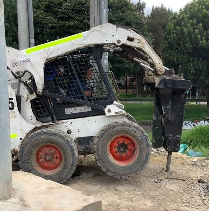 BOBCAT S175 CON MARTILLO