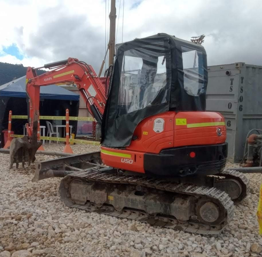 Alquiler excavadora 50