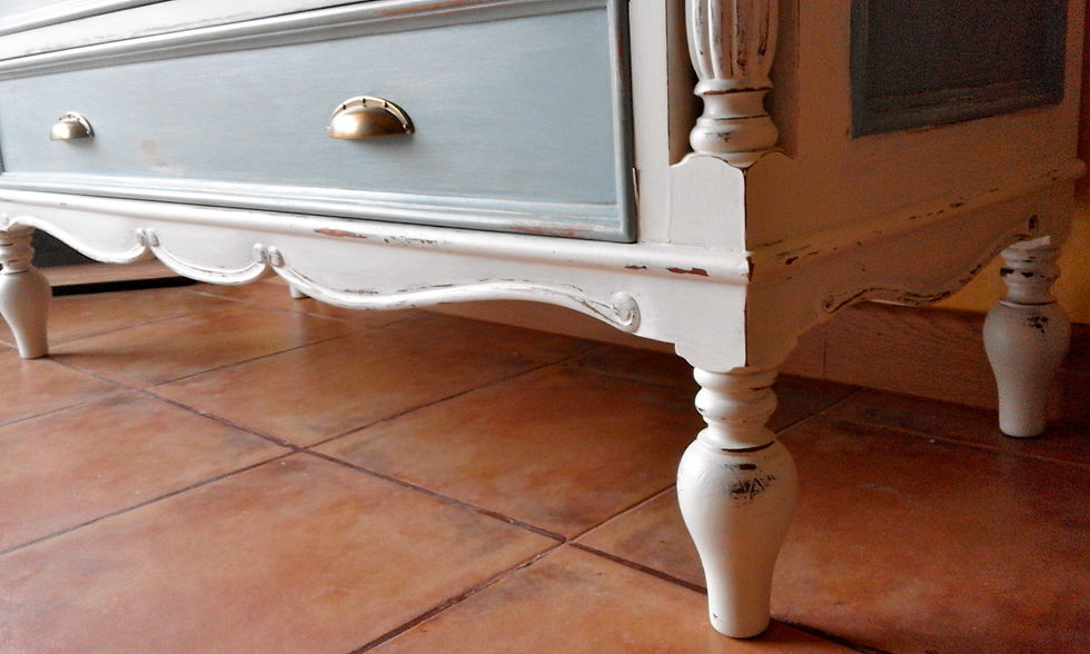 Thumbnail: Cómoda antigua