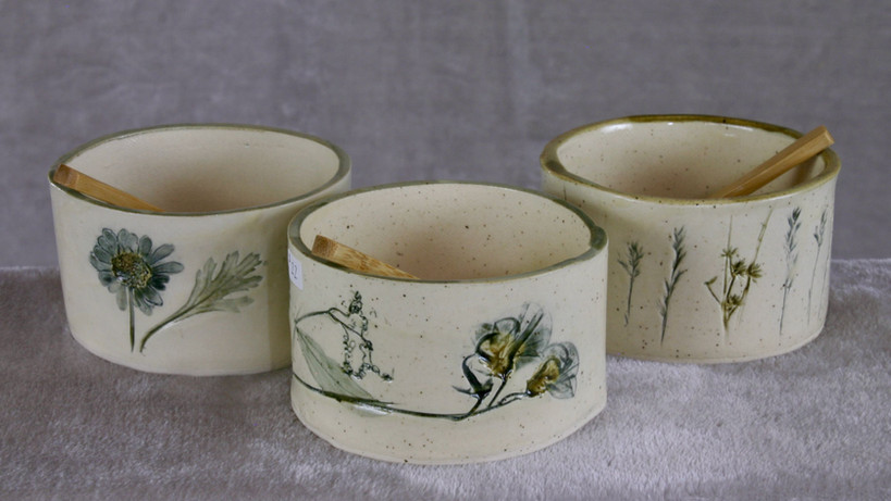 Dipping bowls