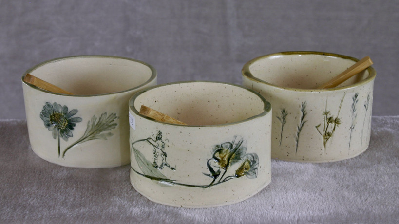 Dipping bowls