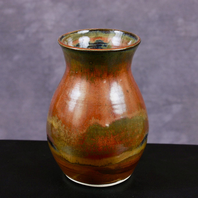 Vase in red