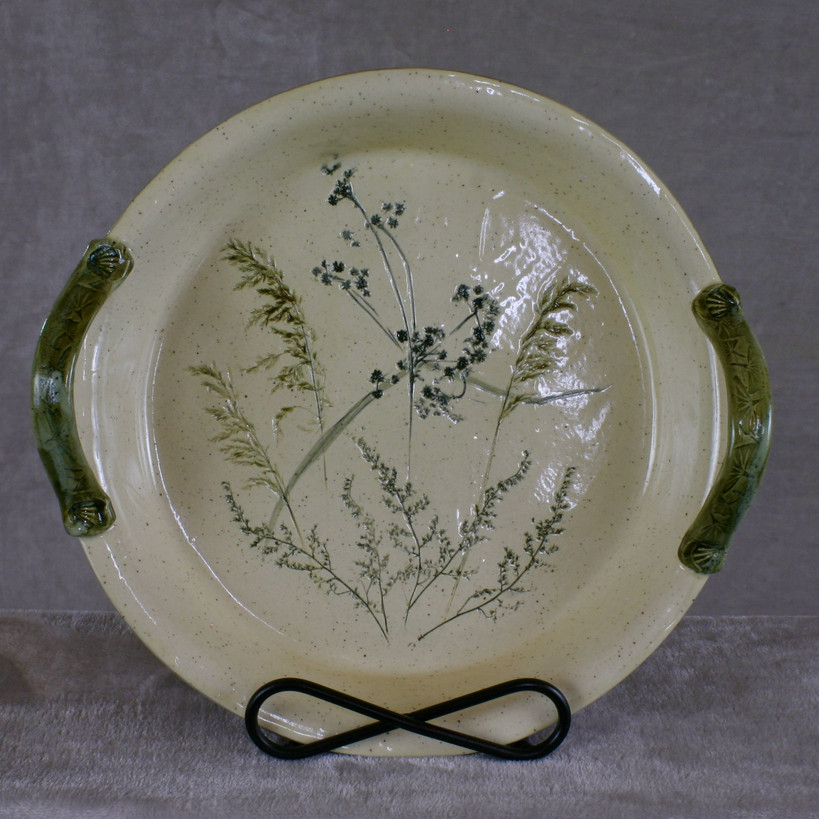 Baking dish in grasses