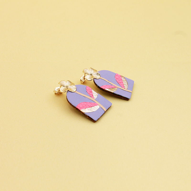 Miniature : Boucles d'oreilles Flo, fleurs en cuir recyclé