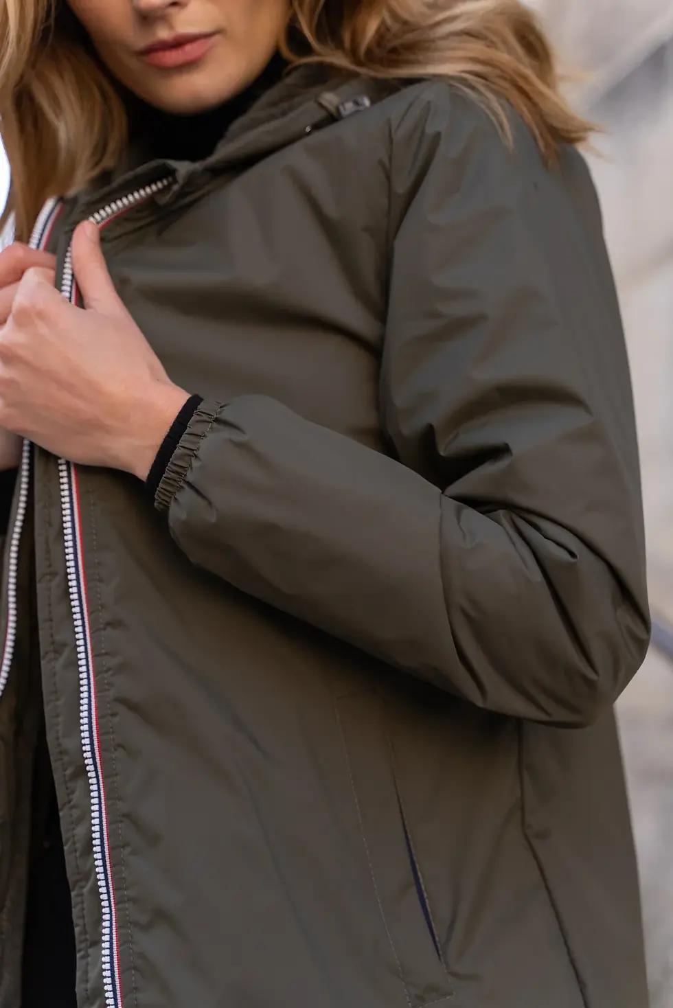 Miniature : LAURA JO -Parka imperméable fourré long  réversible kaki or