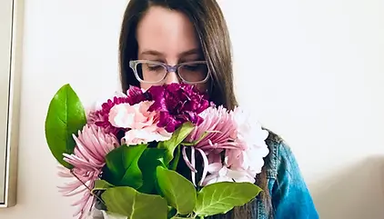 Holistic nutritionist Orisha Boychuk specializing in anti-inflammatory nutrition and lifestyle support for women with IBS, endometriosis, pelvic pain.