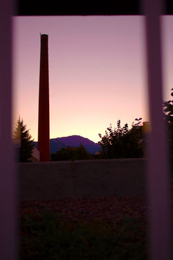 15-9-16DuskThroughFence