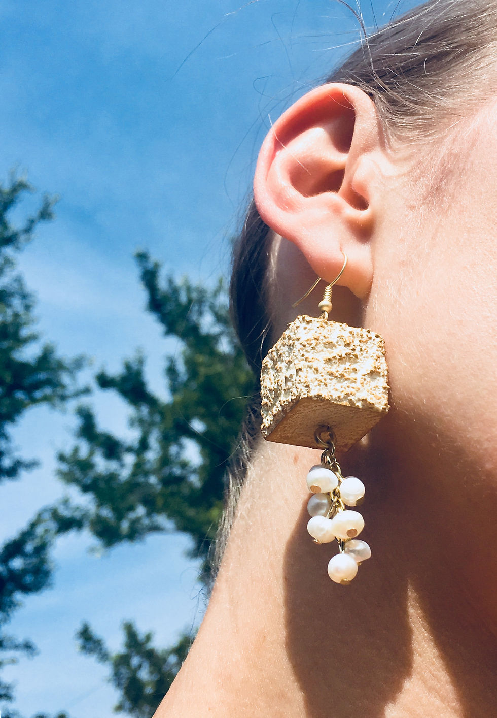 Thumbnail: Gold & Pearl cubes wooden earrings with pearls