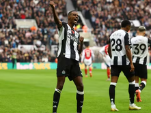 "Arsenal tropeça contra o Newcastle e vê permanência no G4 ameaçada"