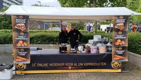 Koningsdag in Veenendaal: Een Gezellige Dag met De Heeren van de Kip!
