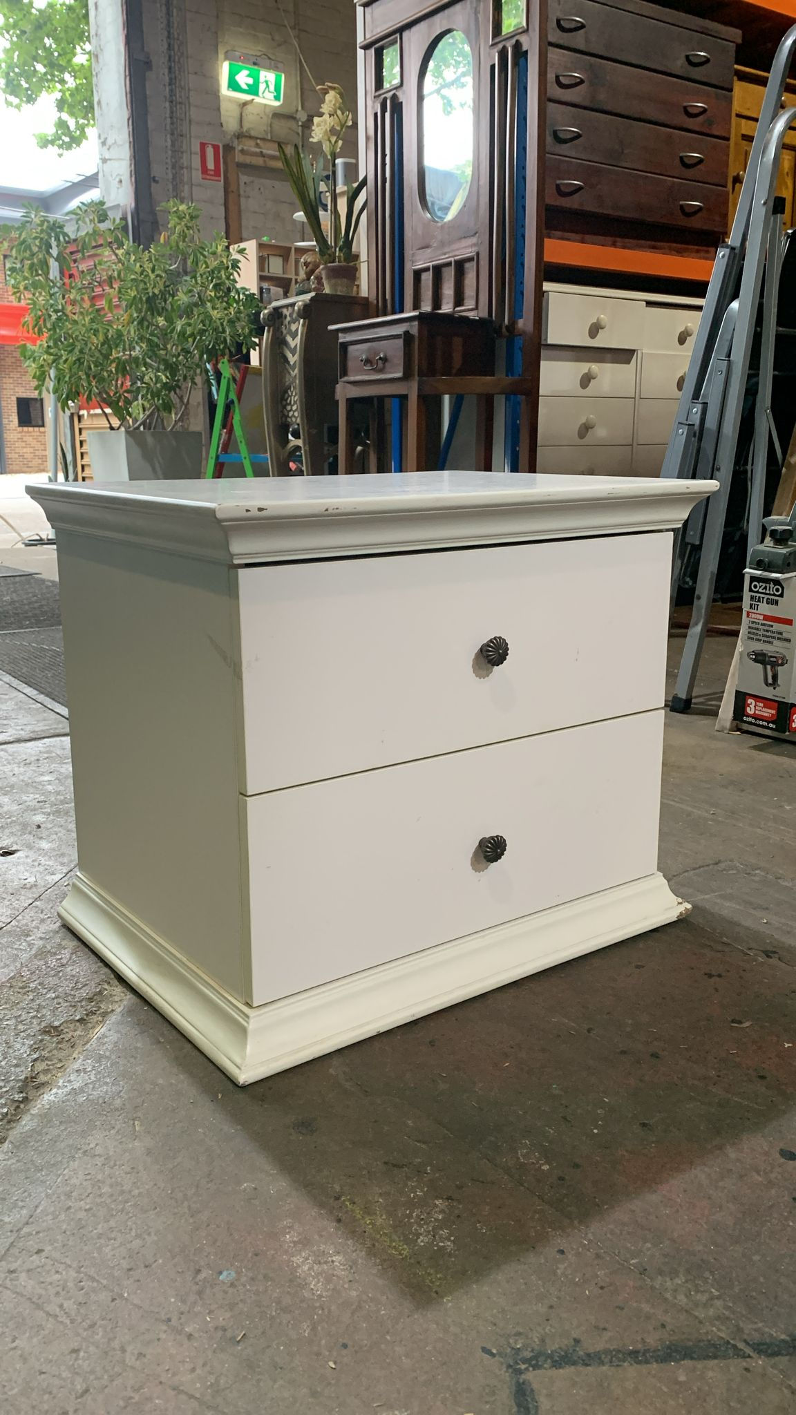 White Bedside Table – 2 Drawers