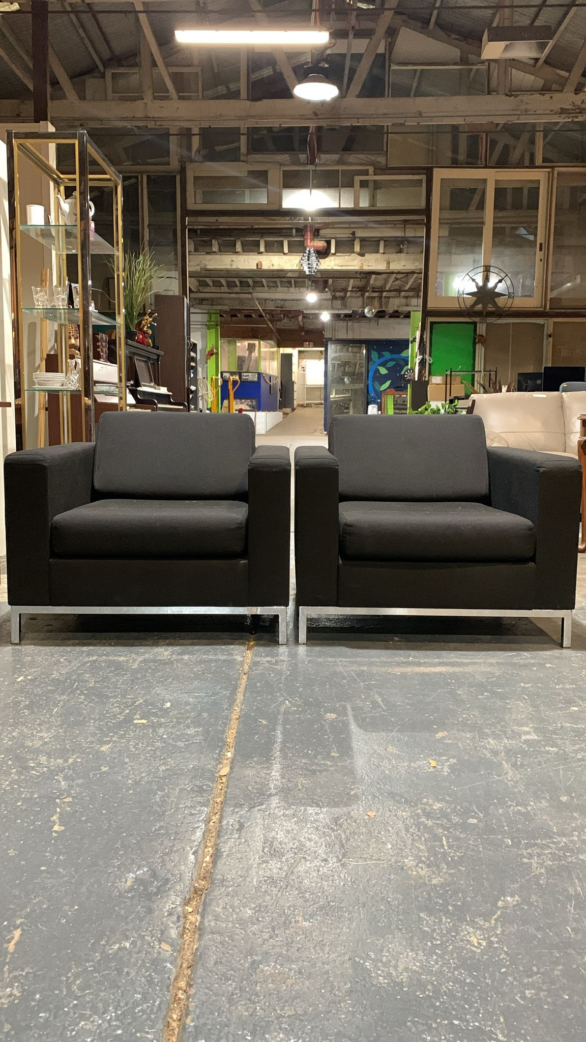 Pair of Armchairs – Upholstered Comfort with Chrome Base