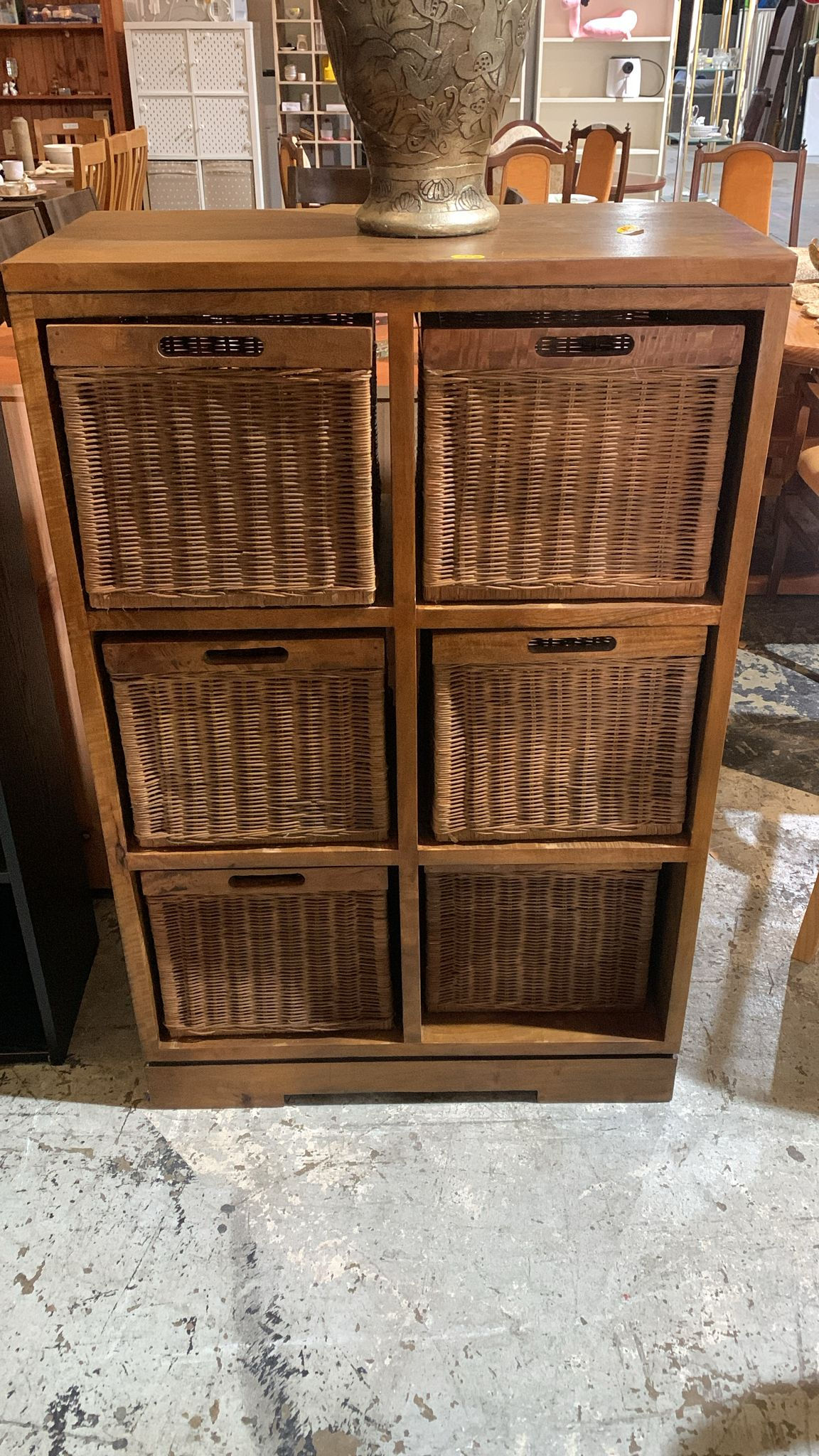 Wooden Storage Unit with 6 Wicker Baskets