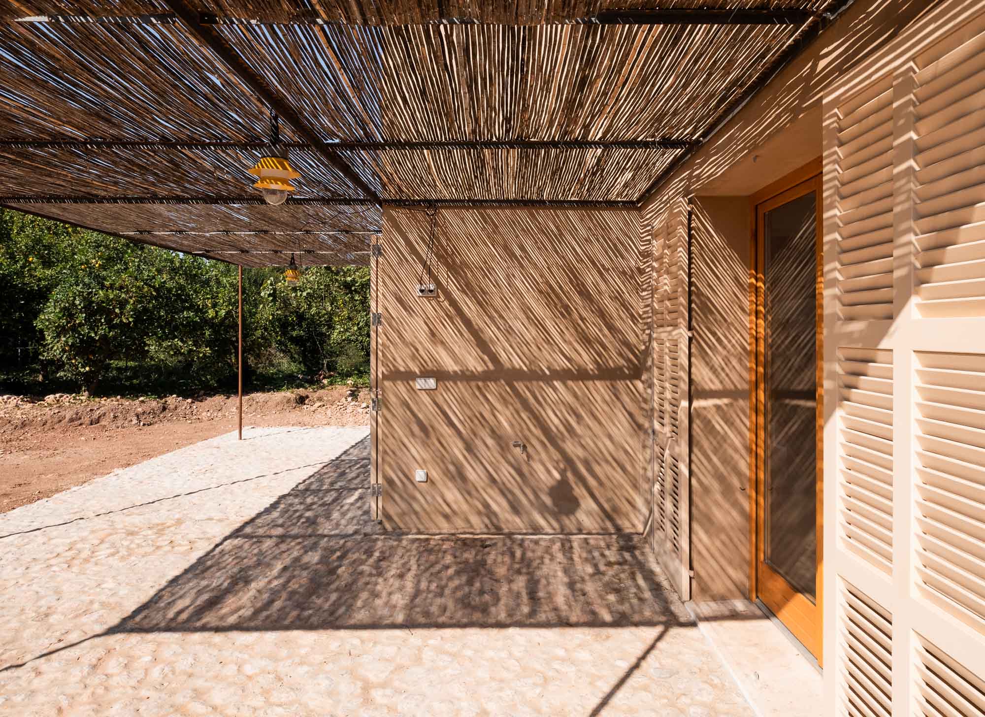 ARCHITECTURE