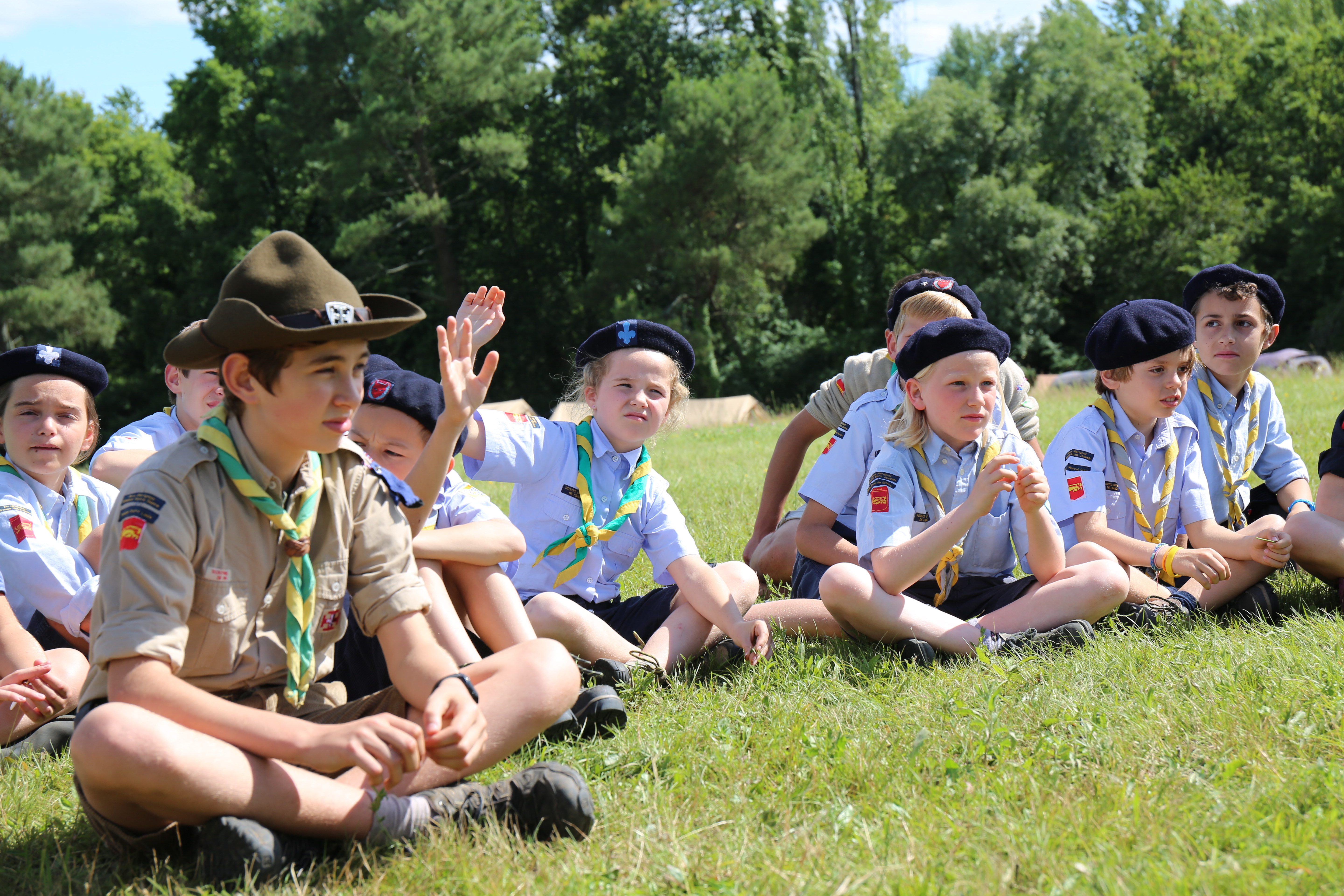 Scouts Unitaires De France Vs Scouts D'europe