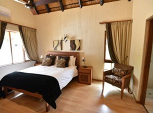 Queen guestroom_2.jpg