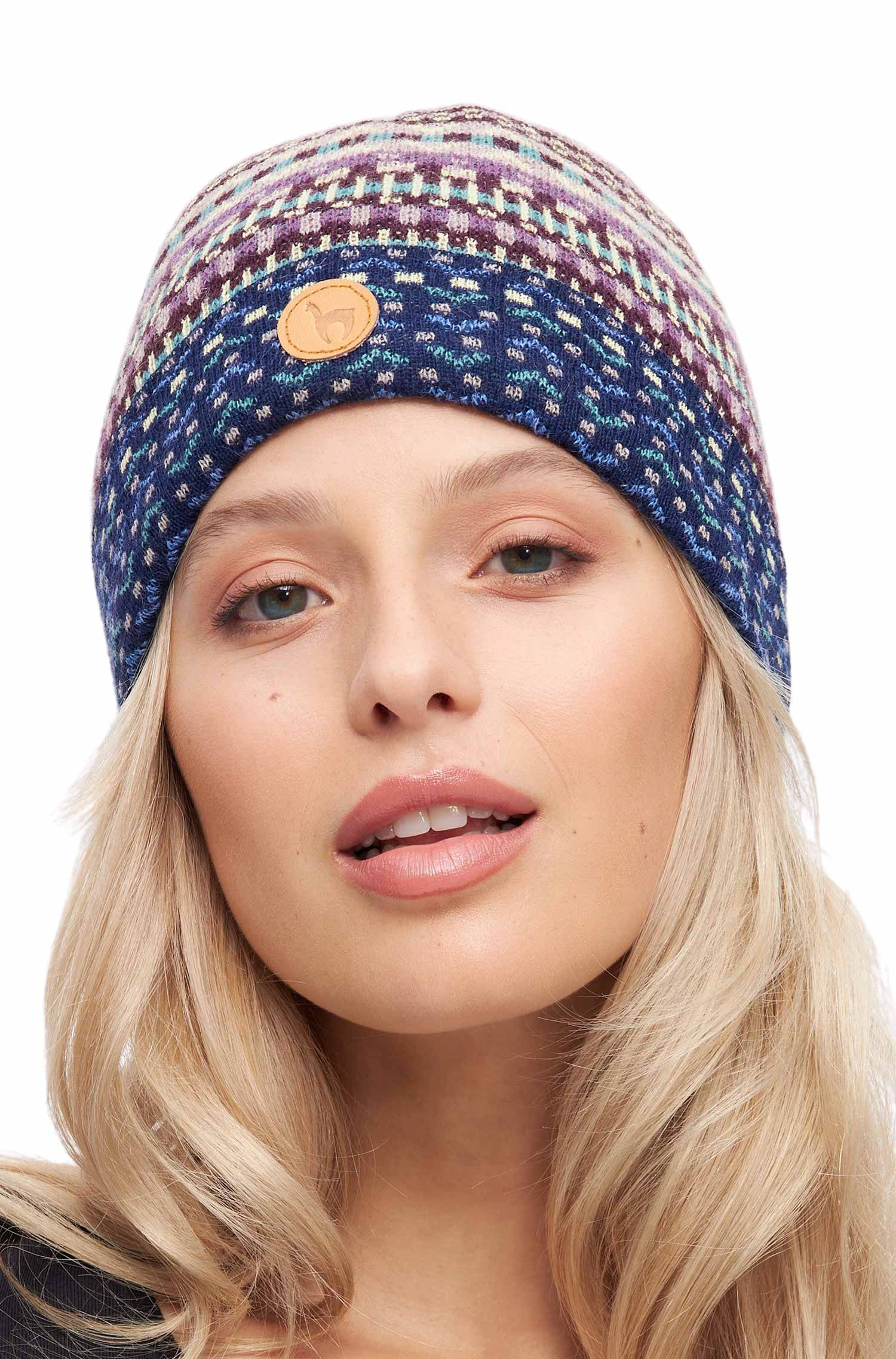 Alpaka Bommel-Mütze DILAYA aus 100% Baby Alpaka