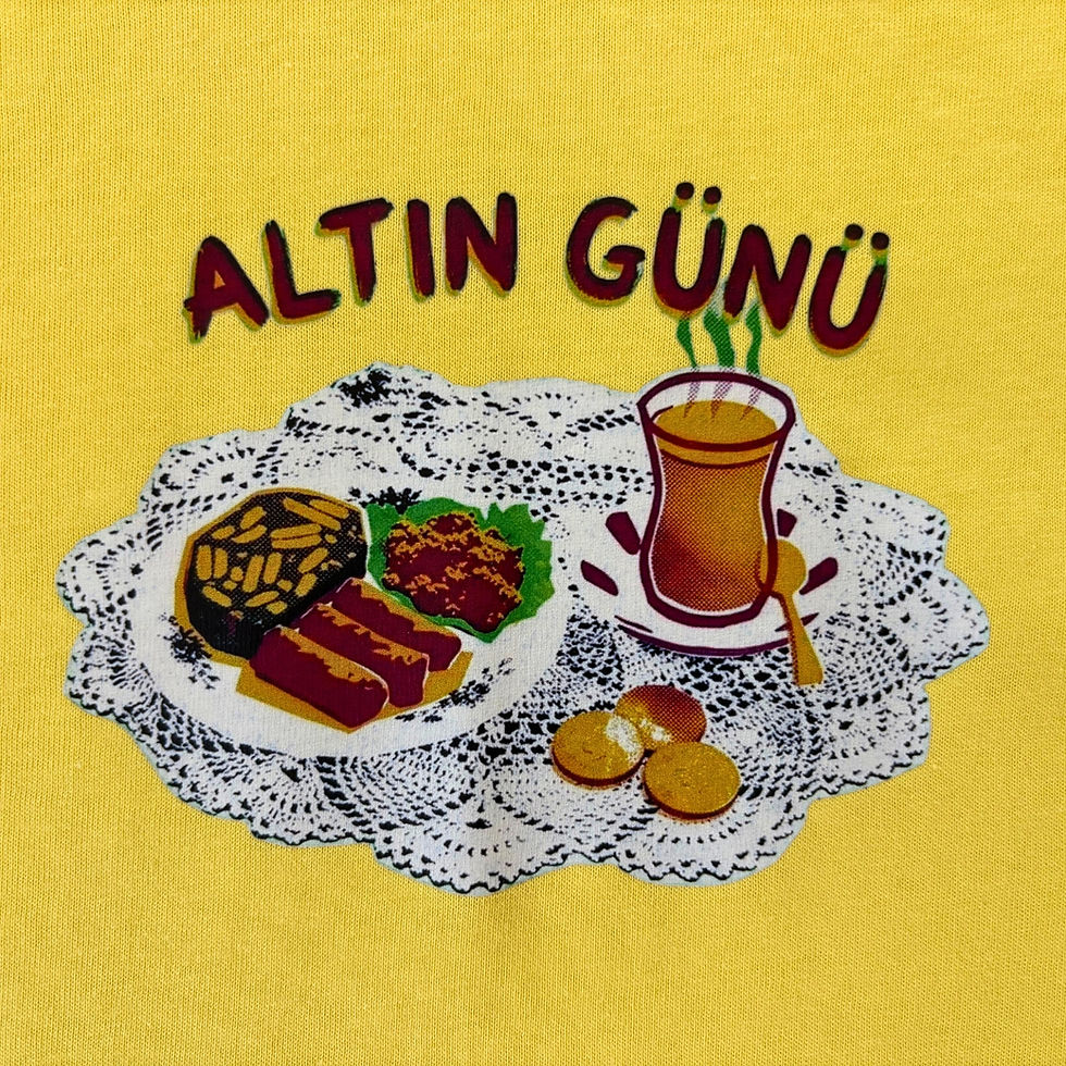 Küçük resim: Altın Günü - Sarı Oversize T-Shirt