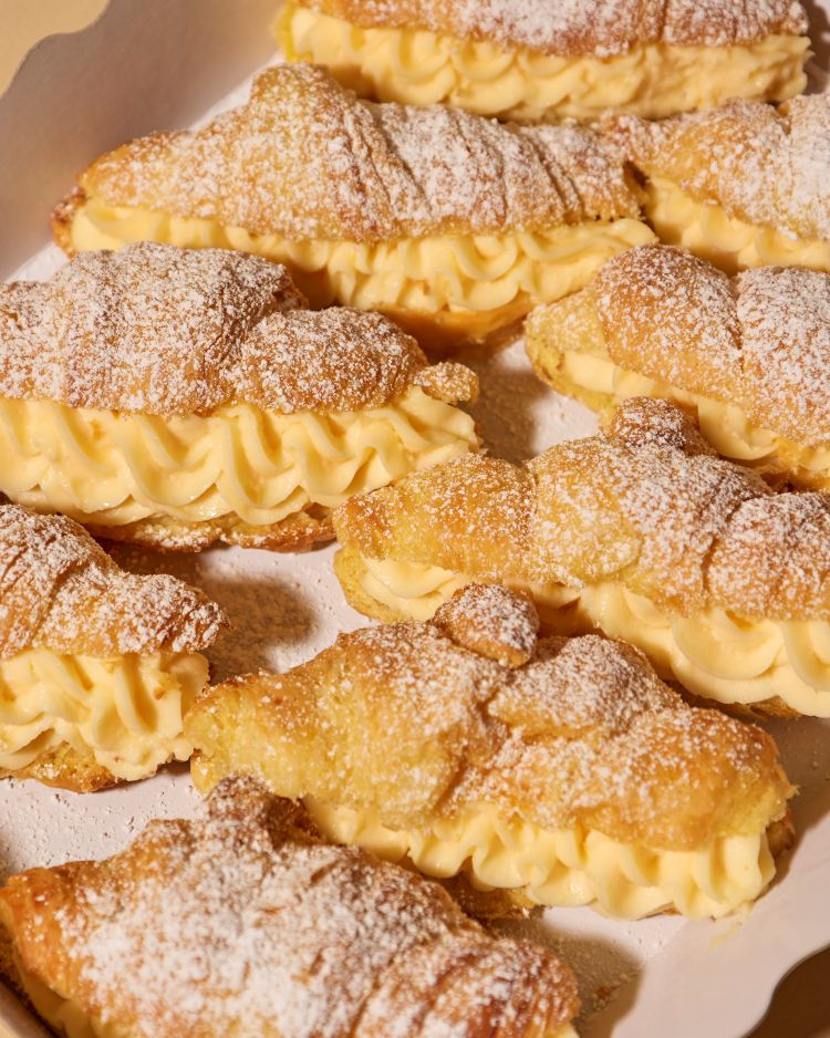 Miniatura: Caja de Croissants Rellenos (9 uds)