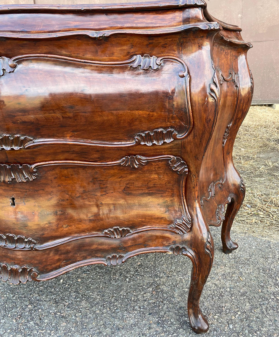 Thumbnail: Fine Pair of 18th Century Venetian Rococo Bombe Bedside Chests of Drawers