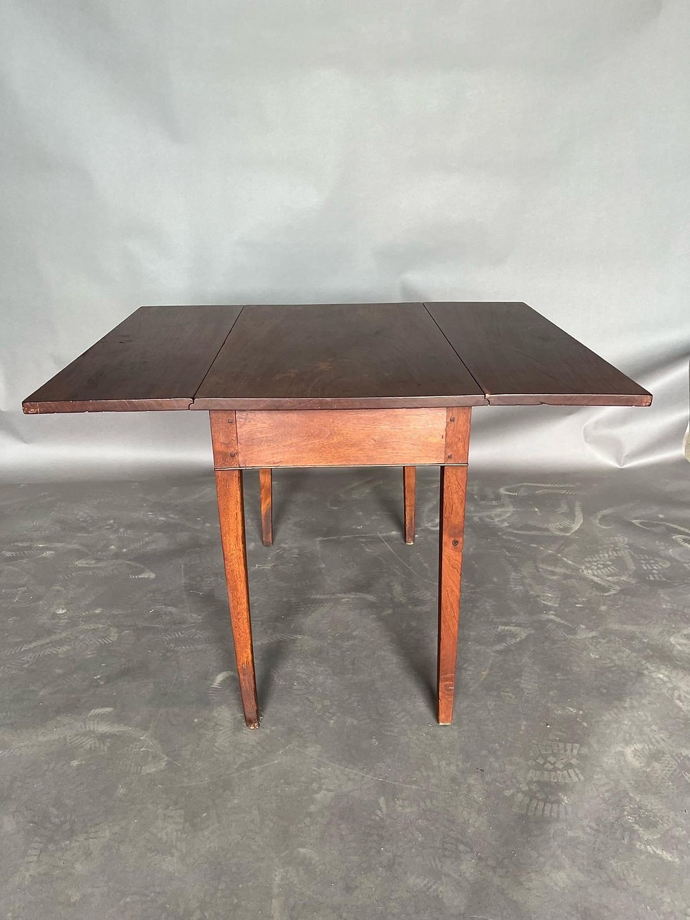 Thumbnail: 18th Century Virginia Tidewater Walnut and Yellow Pine Drop Leaf Table