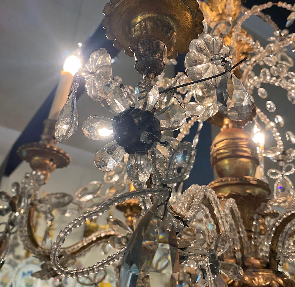 Thumbnail: 18th- 19th Century Genovese Giltwood Chandelier