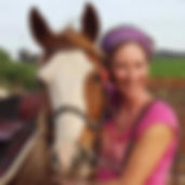 מרטין מדריכה לרכיבה טיפולית וספרטיבית