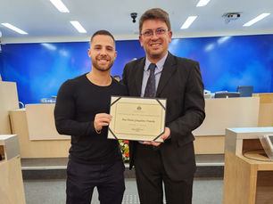 Presidente Voluntária da ADEFIP recebe "Diploma de Mérito Voluntário Jacques Rodrigues de Carvalho"