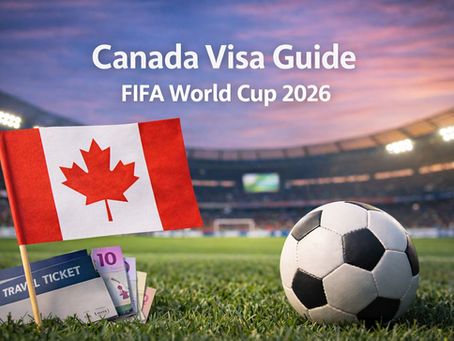 Aficionados internacionales viajando a Canadá para la Copa Mundial FIFA 2026 con pasaportes y documentos de viaje en el aeropuerto
