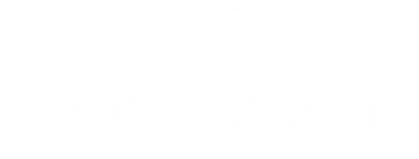 Black and White Photographer Logo Design.png.png
