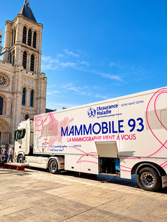 Victron Energy transforma caminhão-reboque em clínica móvel de mamografia com autonomia energética