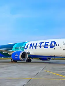 United Airlines amplia uso de combustível sustentável e reforça metas de descarbonização nos EUA