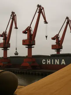 China Reduz Importações de Petróleo e Grãos e Impacta Mercados Globais