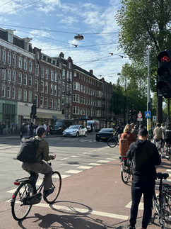 Amsterdã: Inteligência Urbana, Sustentabilidade e o Futuro dos Edifícios