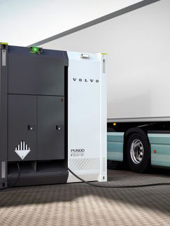 Volvo Inova com Sistema de Armazenamento de Energia de Bateria e Carregador Integrado para Veículos Elétricos