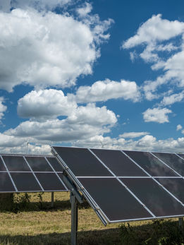 Verão aumenta a eficiência da energia solar? O que é mito e o que é verdade