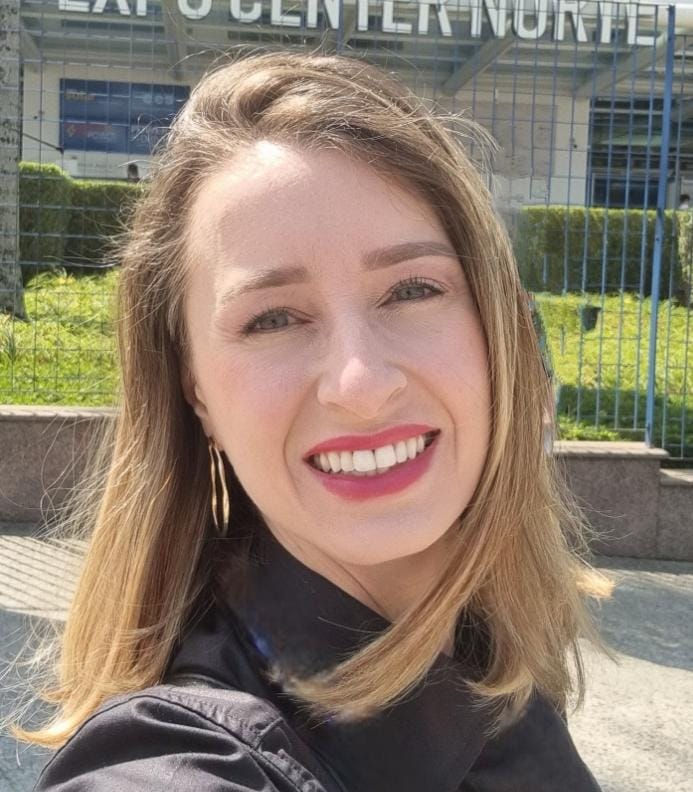 SILVIA SOUSA RESENDE