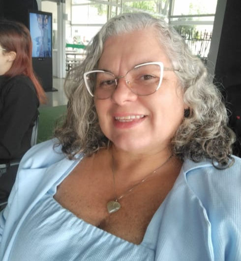 Kátia Rezende Moreira