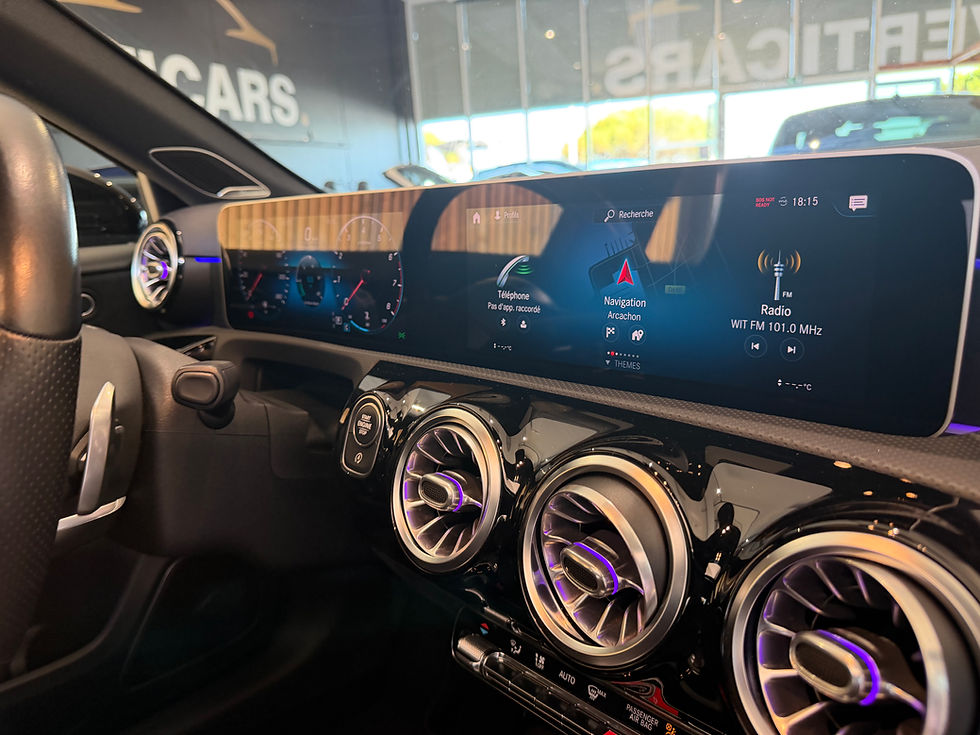 Miniature : MERCEDES-BENZ CLASSE A 200 AMG LINE 7G-DCT – TOIT OUVRANT PANORAMIQUE – 2018