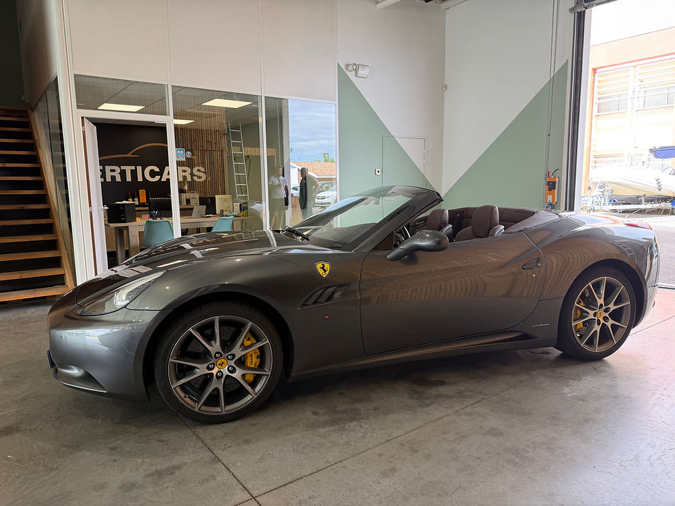 Miniature : FERRARI CALIFORNIA 4.3 V8 460 CH – CABRIOLET – 64 500 KM  – ÉTAT EXCEP