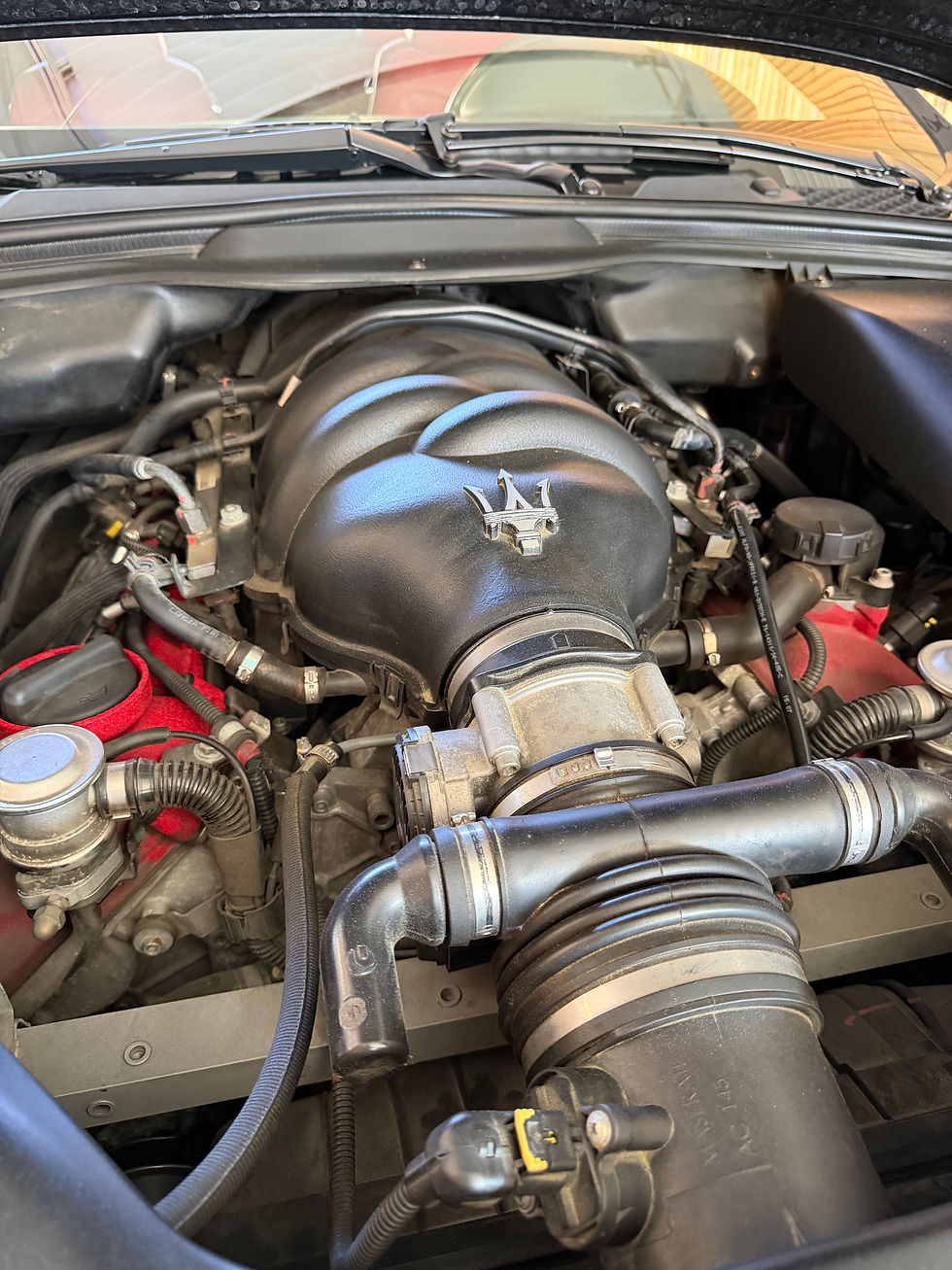 Miniature : MASERATI GRANTURISMO S 4.7 V8 – BOÎTE F1 – 440 CH – 2010