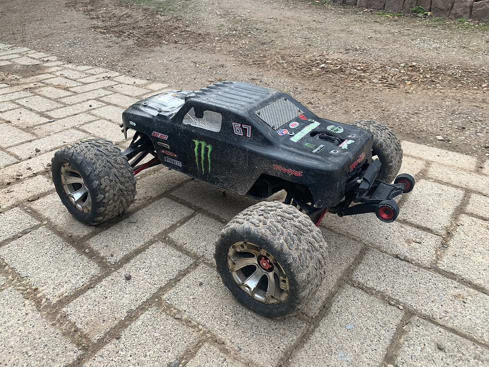 Miniature : 1/8 pick up du désert 